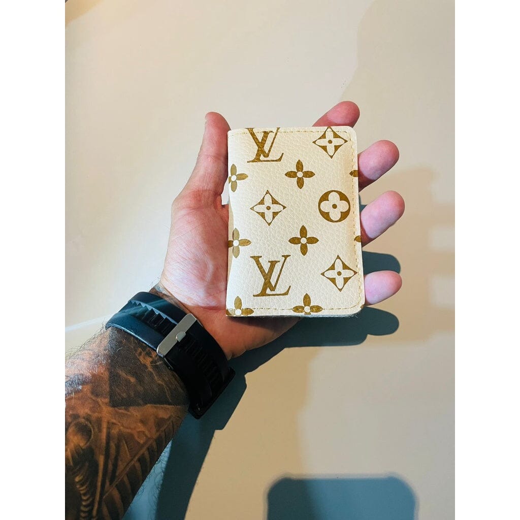 Carteira Slim Porta Cartão Grife LV karavelas Branco 