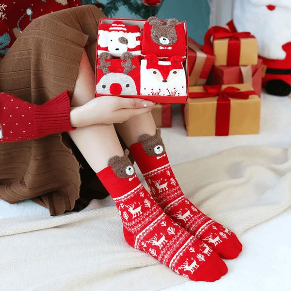 Meias Fofas Natalinas - Compre 2 Pares e leve 4 Pares + Uma Caixa Exclusiva de Presente - 34 ao 40 karavelas 