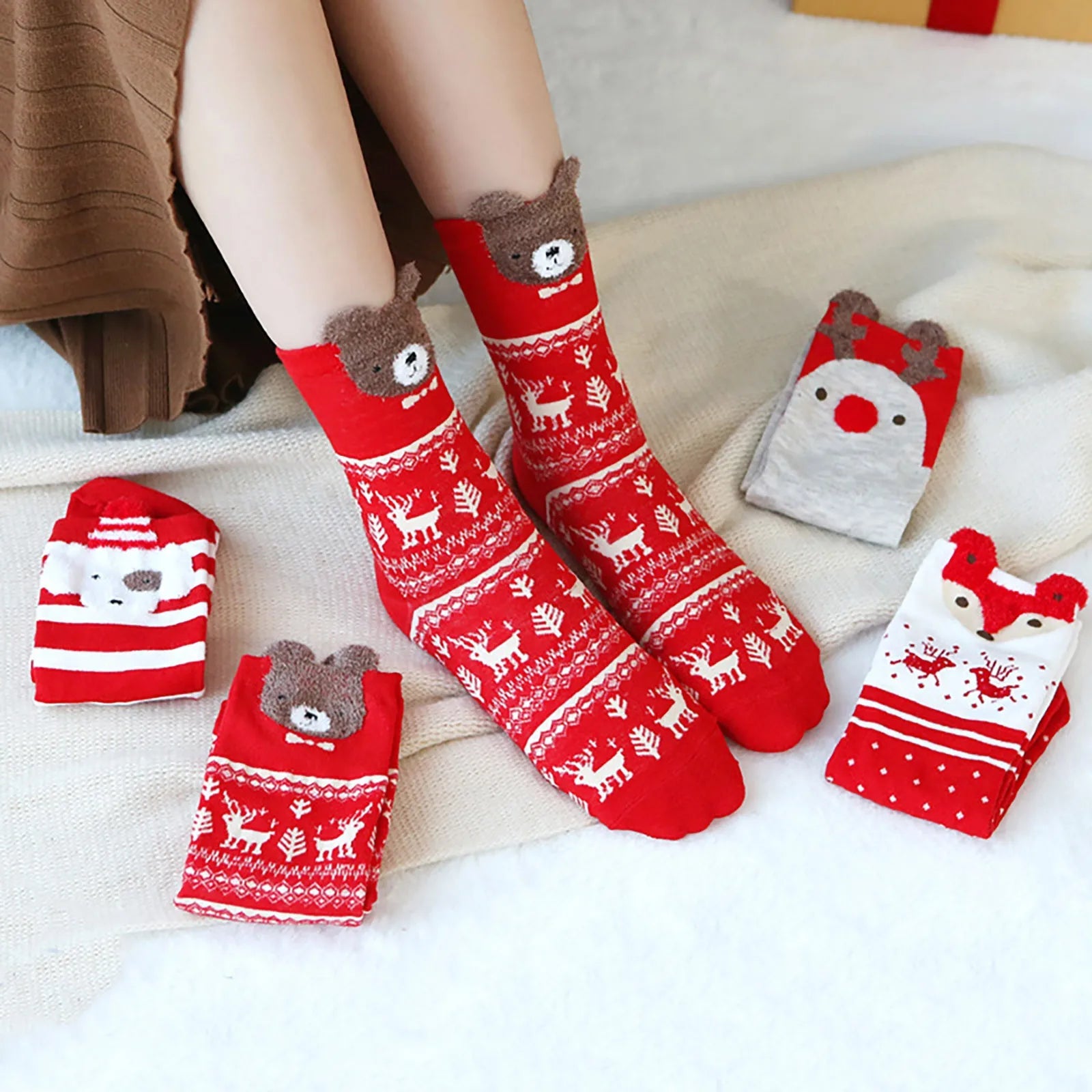 Meias Fofas Natalinas - Compre 2 Pares e leve 4 Pares + Uma Caixa Exclusiva de Presente - 34 ao 40 karavelas 