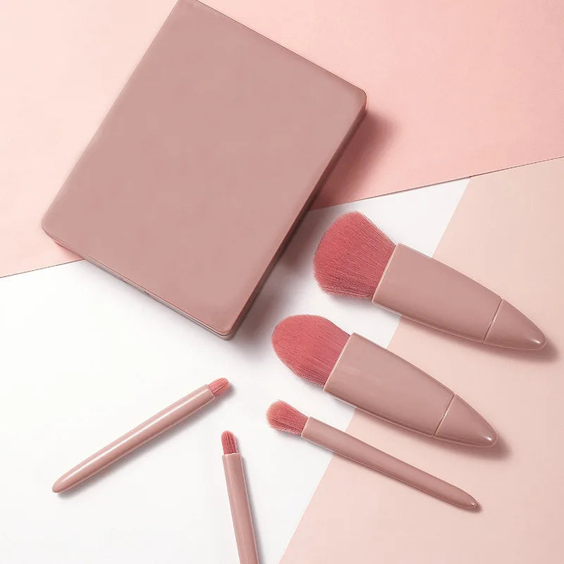 Mini Estojo de Maquiagem com Espelho e 5 Pincéis – Compacto e Prático karavelas 
