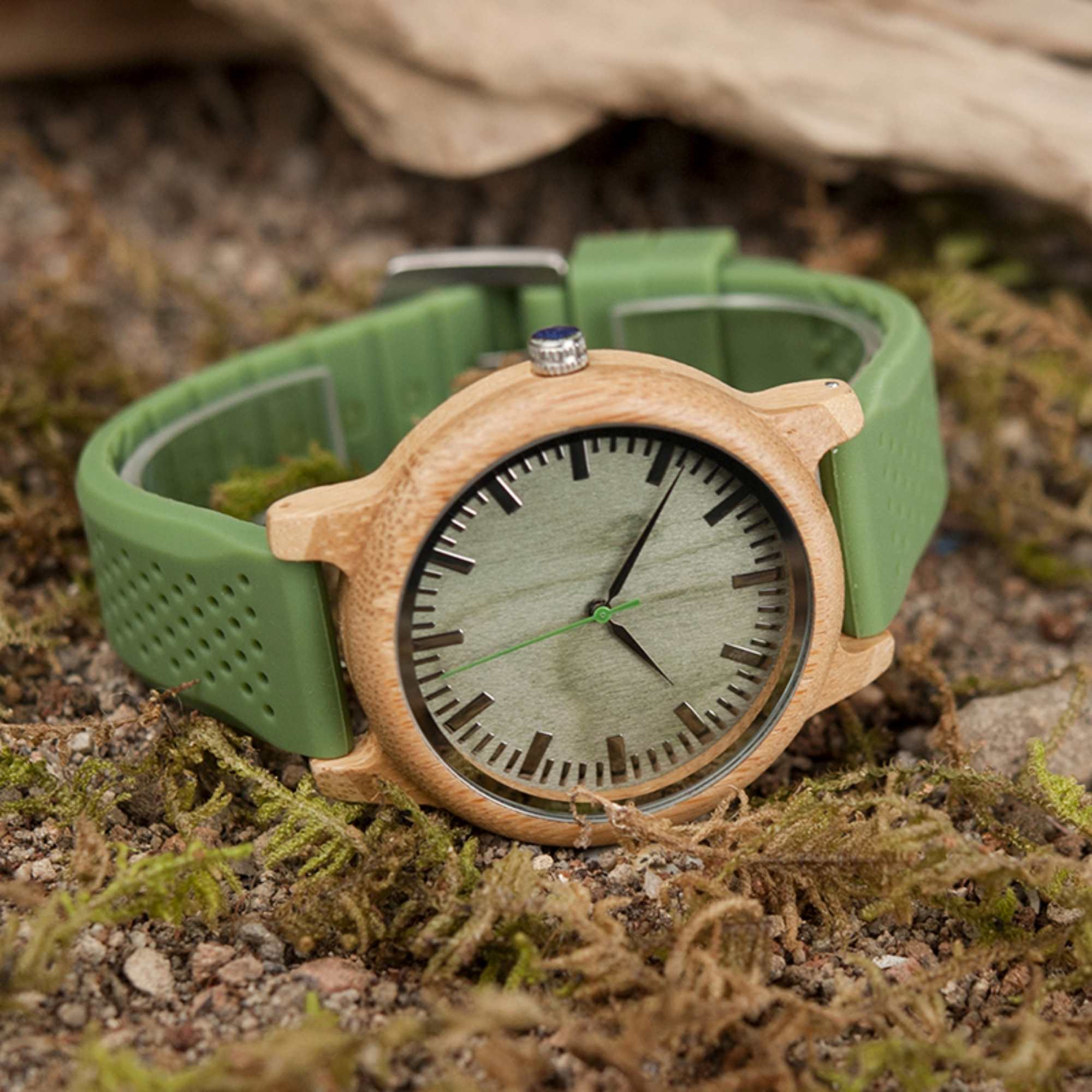 Relógio Vintage de Madeira com Pulseira de Silicone 0 karavelas 