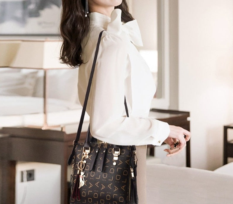 Bolsa Diana Estilosa Classic Luxo de Mão e transversal 0 karavelas 