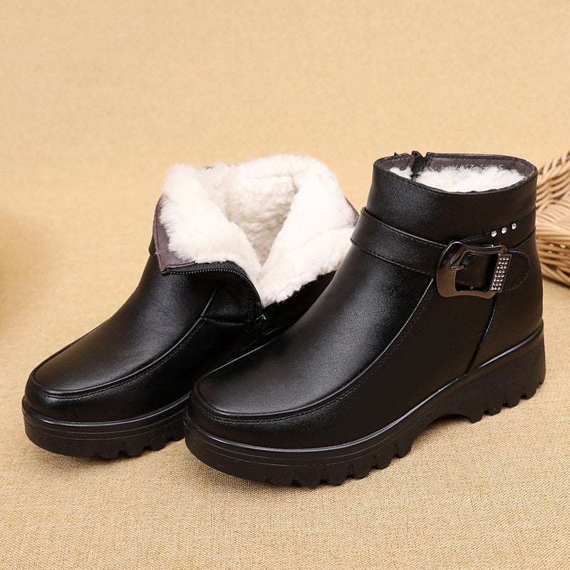Bota Cano Curto Fashion Forrada com Lã Sintética 0 karavelas 