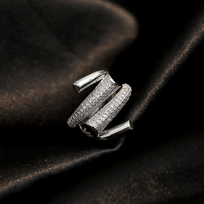 Anel Cravejado de Strass Luxo Delicado 0 karavelas 