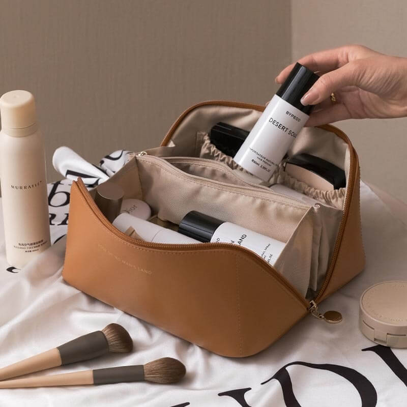 Nécessaire Organizadora Travel Cosmetic 0 karavelas Marrom 